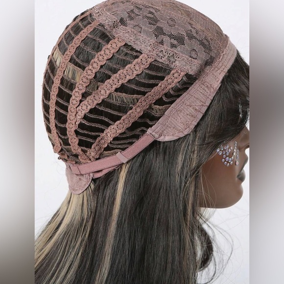 Black, dark brown 28 inch wig - Picture 6 of 8